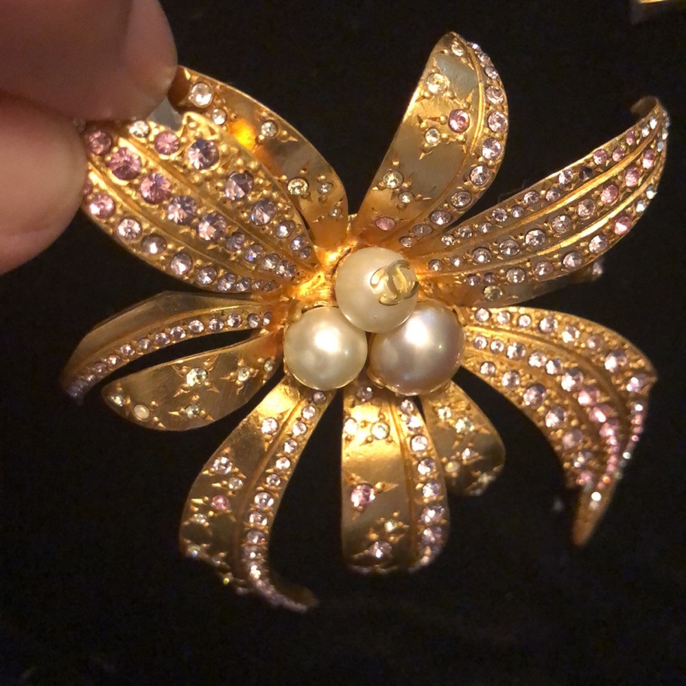 Broken Chanel O2P bracelet parts CC pearl jewelry